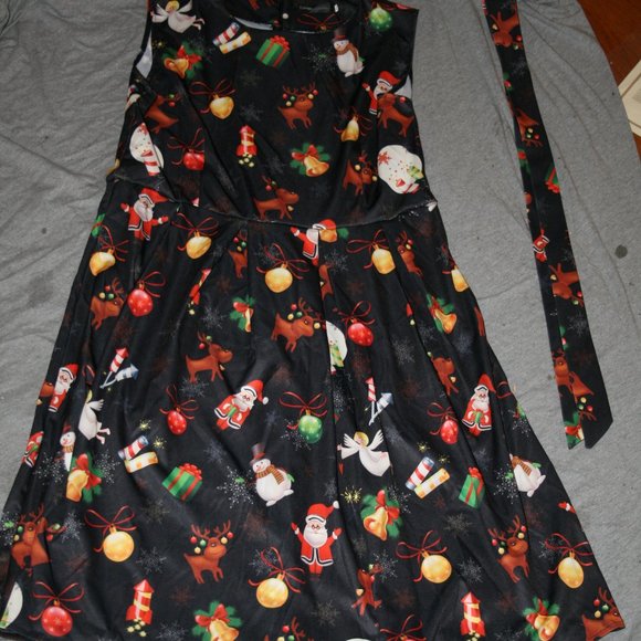 Poly Blend Christmas Dress Santa Angels Size Large - Picture 1 of 4